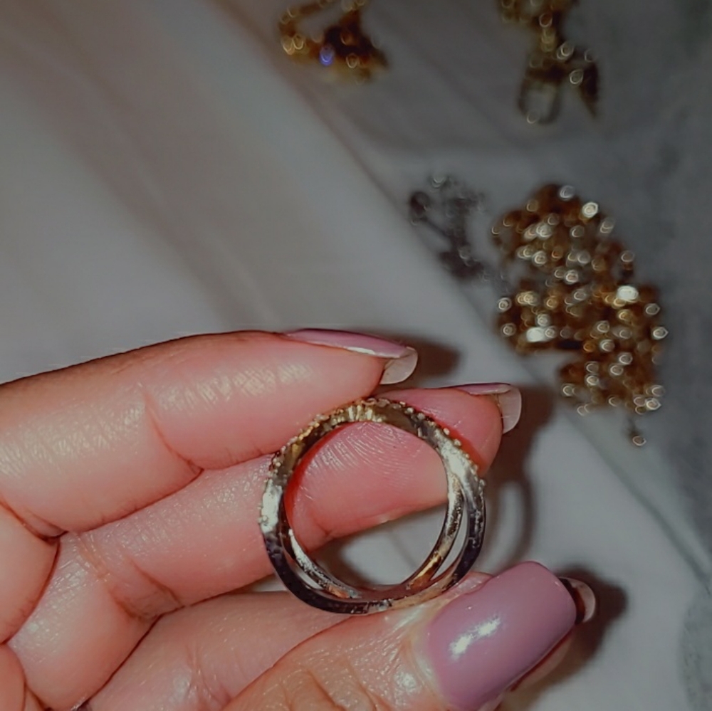 Gold ring - Picture 5 of 9